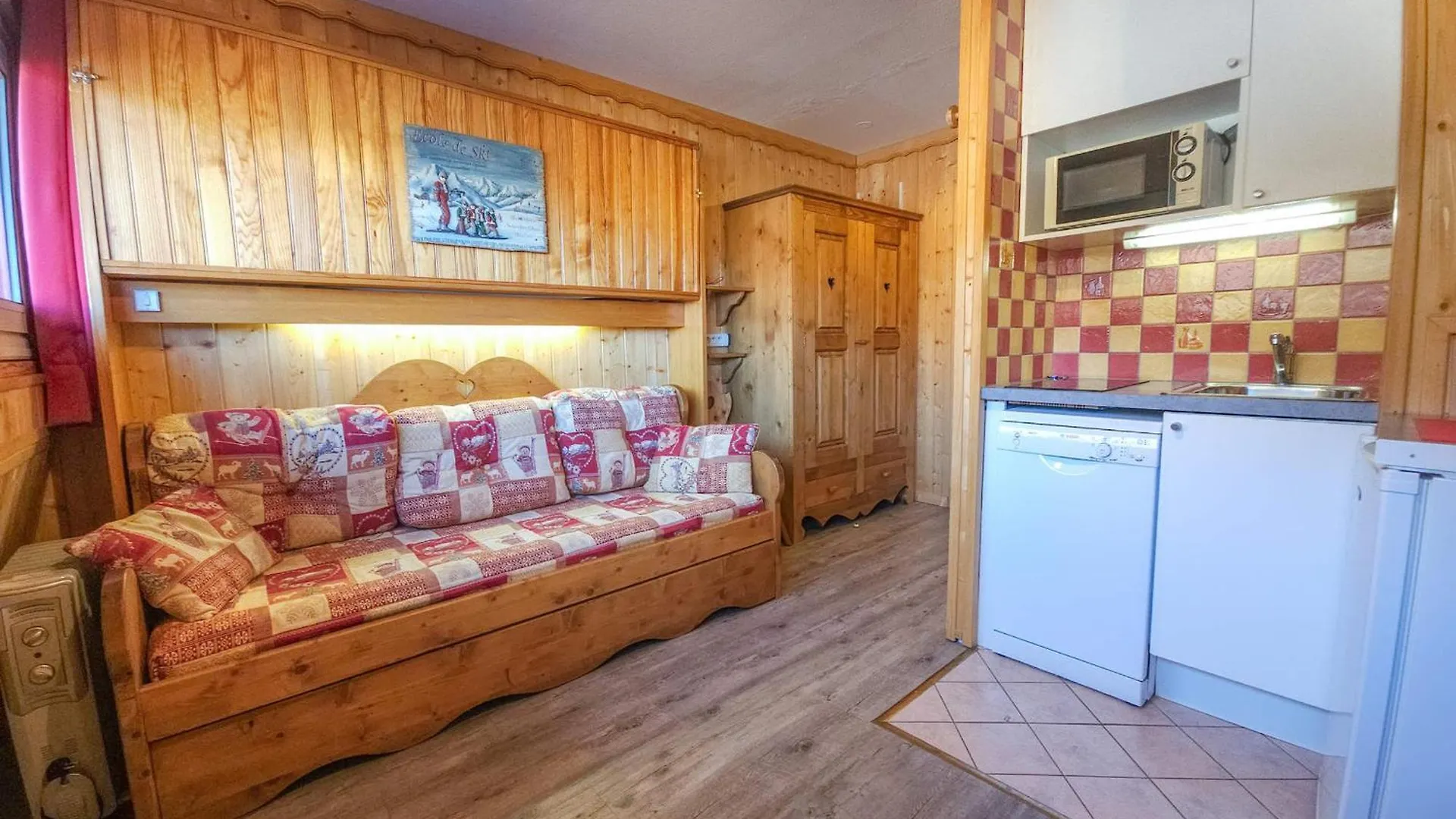 Studio Style Chalet, Pied Des Pistes, Les Menuires, 2 Pers., 3 Flocons 